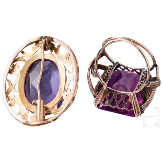 A 14ct gold ring and brooch with amethyst