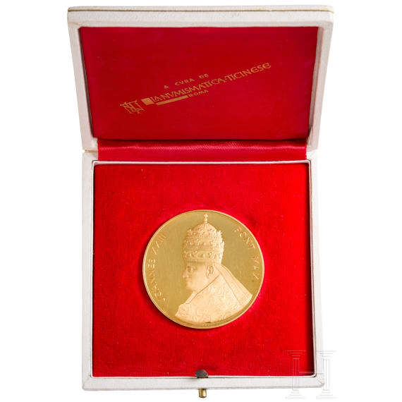 A gold medal commemorating Pope John XXIII, Second Ecumenical Council of the Vatican, 1962