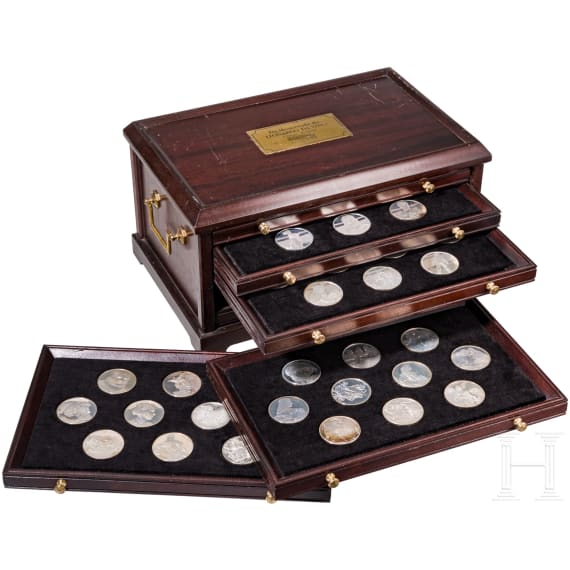 50 silver medals "masterpieces from Leonardo da Vinci" in wooden casket