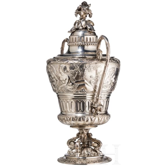 A French silver vase with lid, in the style of J. B. Claude Odiot, Paris, circa 1840/50