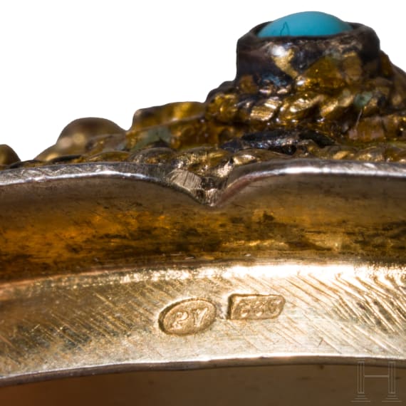 A small silver-gilt lidded box with enamel and turquoises, 19th century