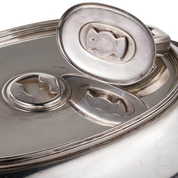 A US silver tureen with cover, Tiffany & Co., 20th century