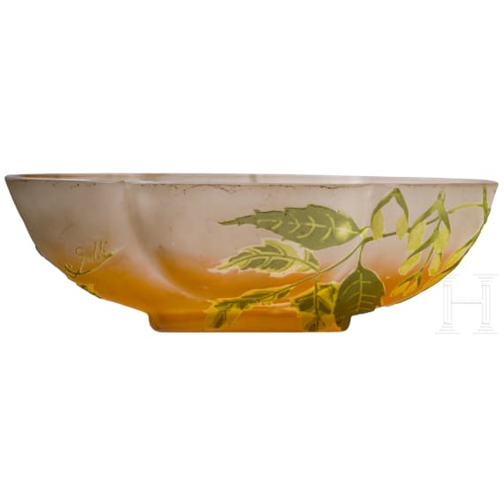 An art nouveau glass bowl "Erable &agrave; feuilles de fr&ecirc;ne", Nancy, Emille Gall&eacute;, circa 1905