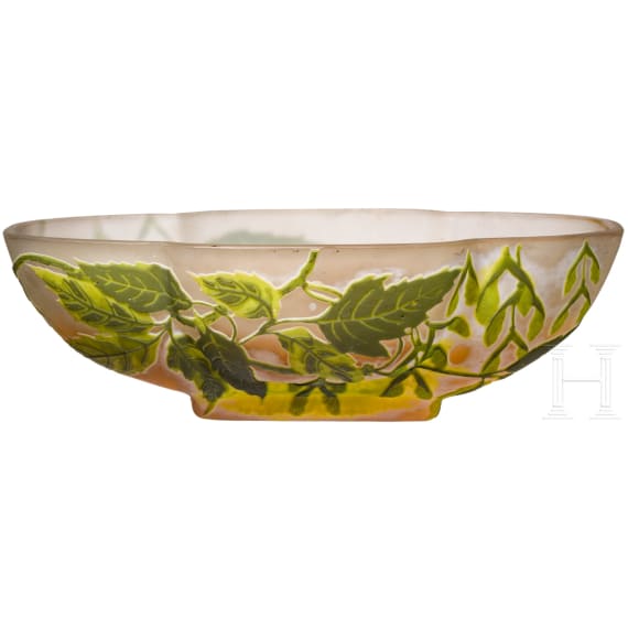 An art nouveau glass bowl "Erable &agrave; feuilles de fr&ecirc;ne", Nancy, Emille Gall&eacute;, circa 1905