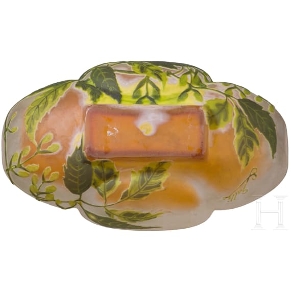 An art nouveau glass bowl "Erable &agrave; feuilles de fr&ecirc;ne", Nancy, Emille Gall&eacute;, circa 1905