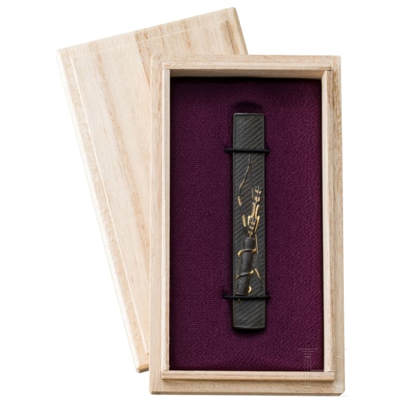 A signed kotsuka, late Edo-Period