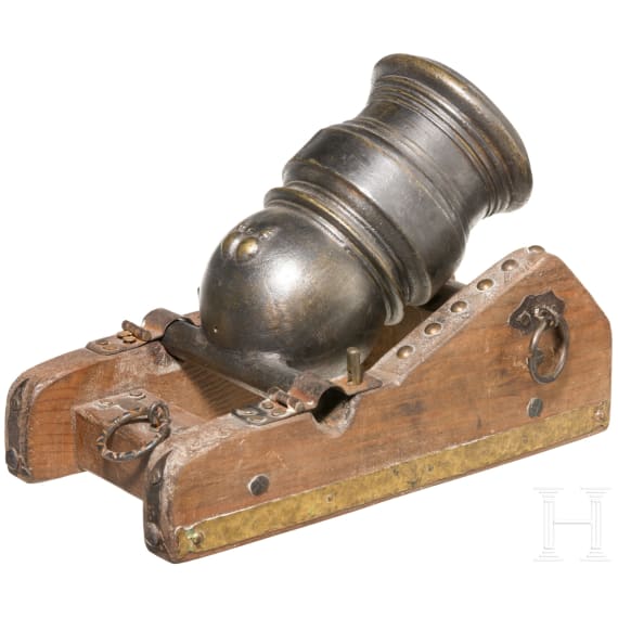 A bronze German artillery mortar in 18th century style (reproduction)