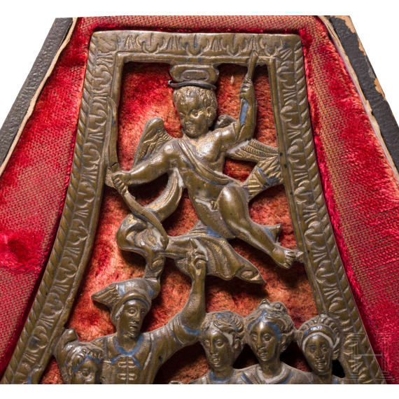 A German gilt brass mount of a musketeer's powder flask, circa 1600