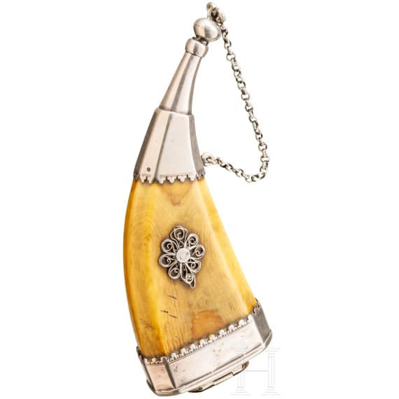 A German silver-mounted powder horn, circa 1800