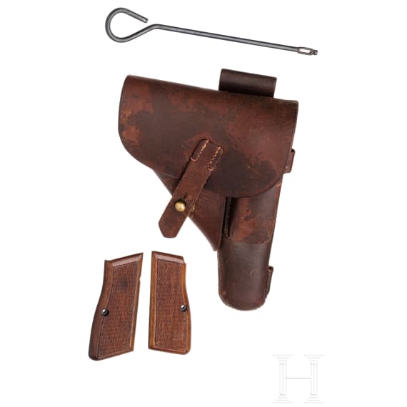 A FN Mod. 35, with holster