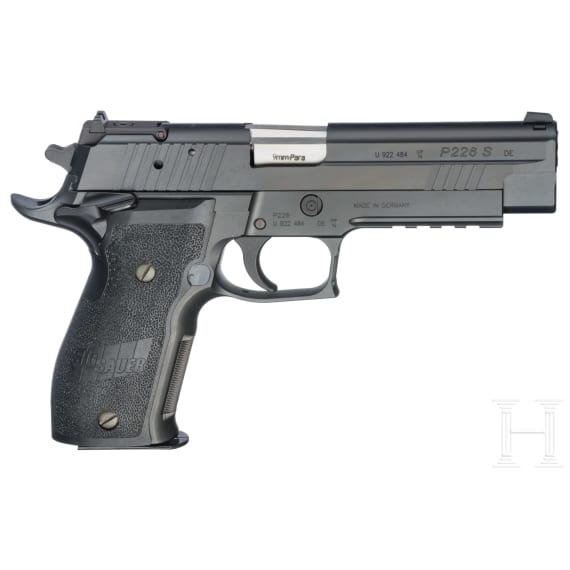 A SIG Sauer P226S