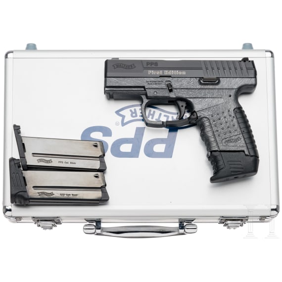 A Walther Mod. PPS, in case