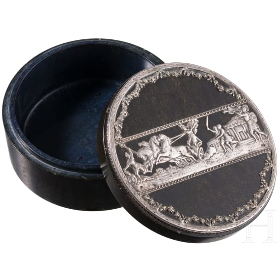 A silver-mounted Saxon serpentine box, 1st half of the 19th century