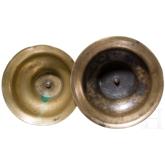 Two bell-bottom-candlesticks, Nuremberg, 1700