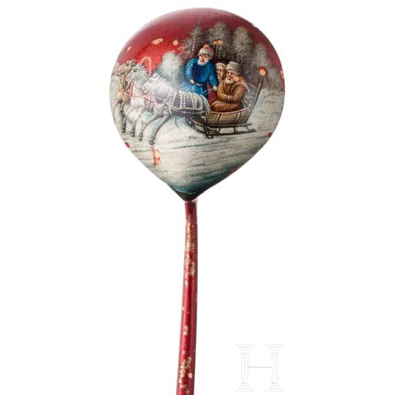 A Russian silver and red lacquer pillbox and tea spoon, Moscow, G. Sbitniev (pillbox), 1908-17