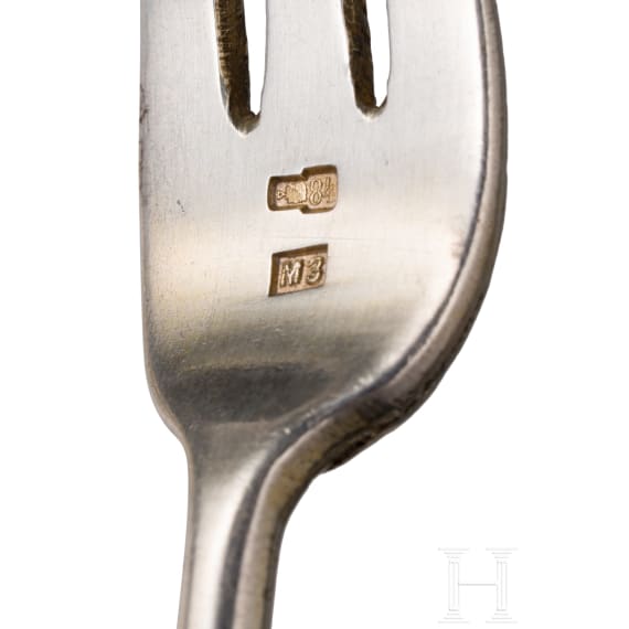A pair of Russian silver and cloisonne enamel sugar tongs, a sugar spoon and a desert fork, Moscow, Mikhail Zorin, 1908