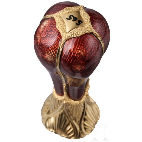An exquisite gift seal with enamel d&eacute;cor and 18ct gold-mounting, probably Russian, 1880s