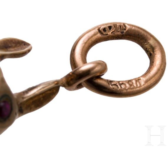 A Russian rabbit-shaped 14ct gold pendant in the manner of Faberg&eacute;, with case, 20th century