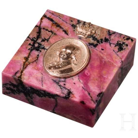 A 14ct gold-mounted rhodonite paperweight showing Tsar Paul I of Russia, 20th century