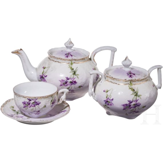 A Russian porcelain tea set, Moscow-Verbilki, Gardner porcelain factory, circa 1900