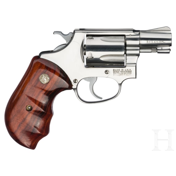 A Smith & Wesson Mod. 60