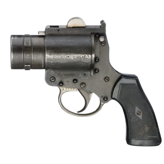 A Webley & Scott Mod. No. 4 MK 1 flare gun