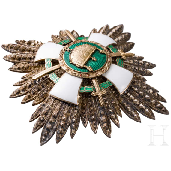 Orden der Heiligen Ungarischen Krone - Halsdekoration und Bruststern zum Kommandeur mit Schwertern und Kriegsdekoration, datiert 1942