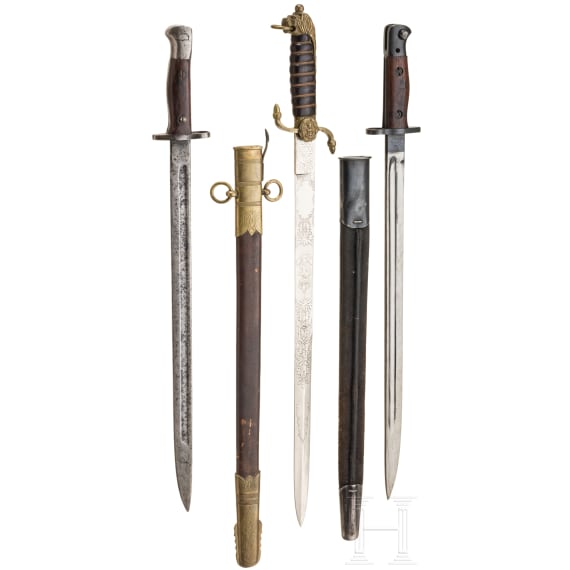 Royal Navy Midshipman's Dirk und zwei Bajonette, 20. Jhdt.