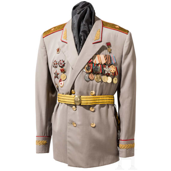 Uniformrock eines Generals, komplett mit Auszeichnungen, Sowjetunion ab 1960