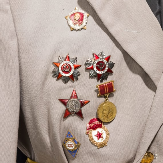 Uniformrock eines Generals, komplett mit Auszeichnungen, Sowjetunion ab 1960