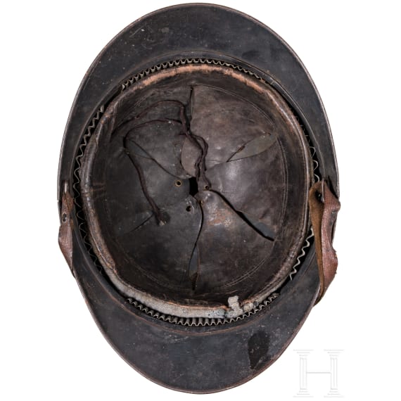 Stahlhelm M 15 (Adrian) der tschechischen Armee