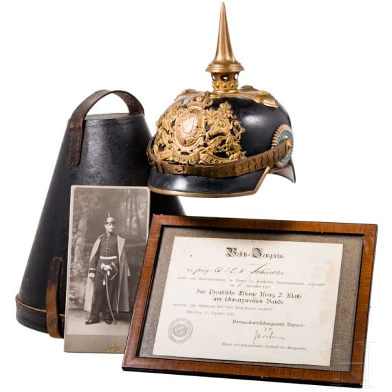 Helm M 1886 f&uuml;r Offiziere mit Tr&auml;gerfoto und zwei Dokumenten