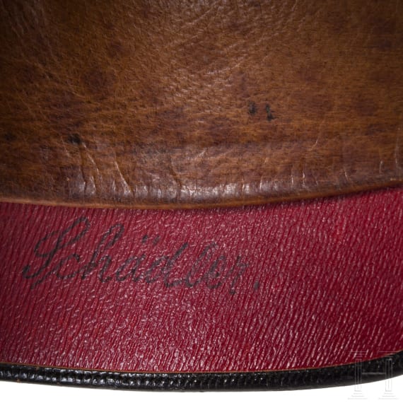 Helm M 1886 f&uuml;r Offiziere mit Tr&auml;gerfoto und zwei Dokumenten