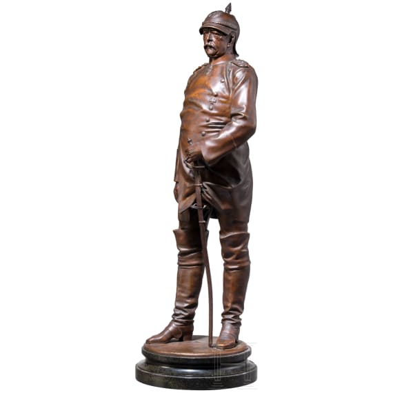 Reichskanzler F&uuml;rst Otto von Bismarck in K&uuml;rassieruniform