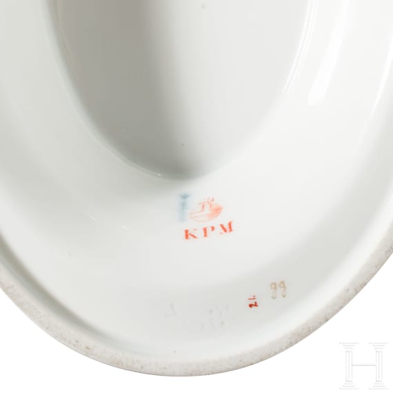 Sauciere aus dem Kaiserservice der Offiziersmesse der "S.M.S. Churfuerst Friedrich Wilhelm"