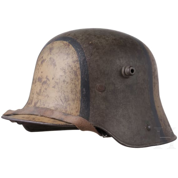 Stahlhelm M 16 mit Tarnanstrich