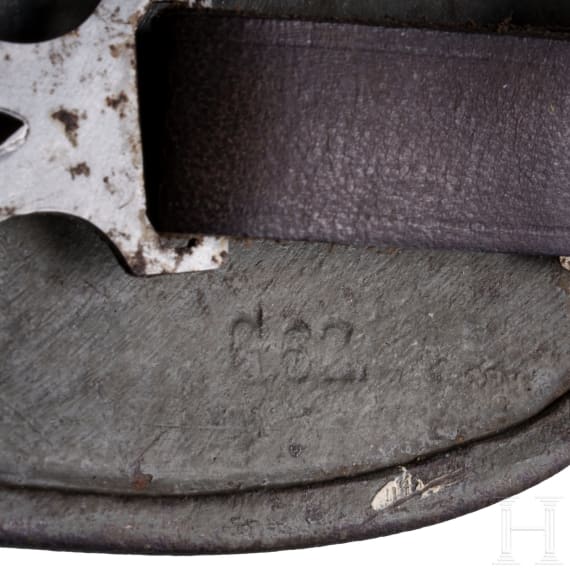 Stahlhelm M 16 mit Tarnanstrich