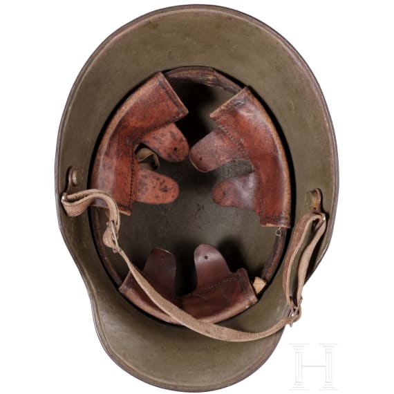 Stahlhelm M 16 mit Freikorpszeichen