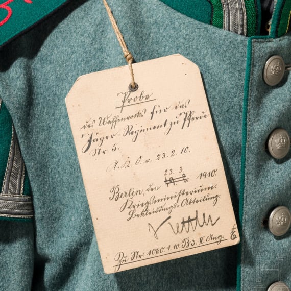 Waffenrock f&uuml;r das J&auml;ger-Regiment zu Pferde Nr. 5, gesiegelte Probe, datiert 1910