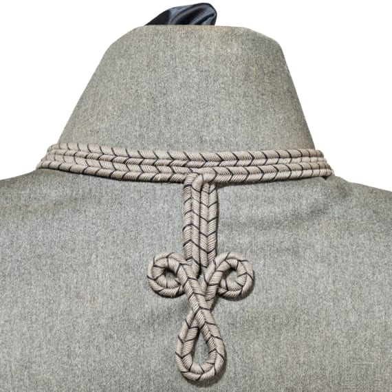 Feldgraue Attila f&uuml;r einen Leutnant im Husaren-Regiment Landgraf Friedrich II. von Hessen-Homburg (2. Kurhessisches) Nr. 14, um 1915