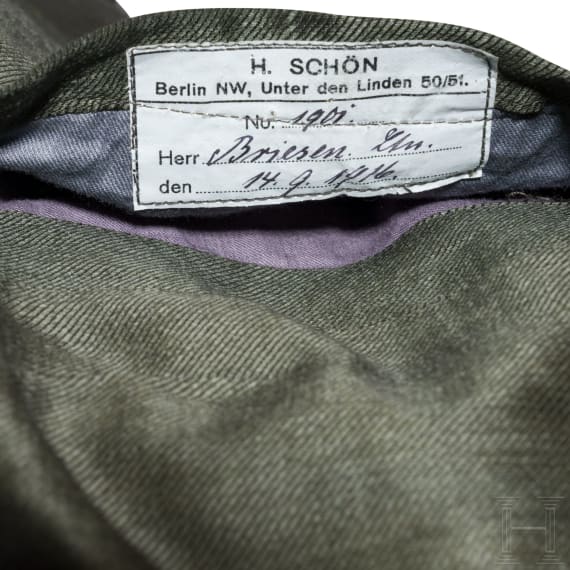 Feldgraue Attila der k&uuml;nftigen Friedensuniform M 15 f&uuml;r einen Leutnant der Husaren