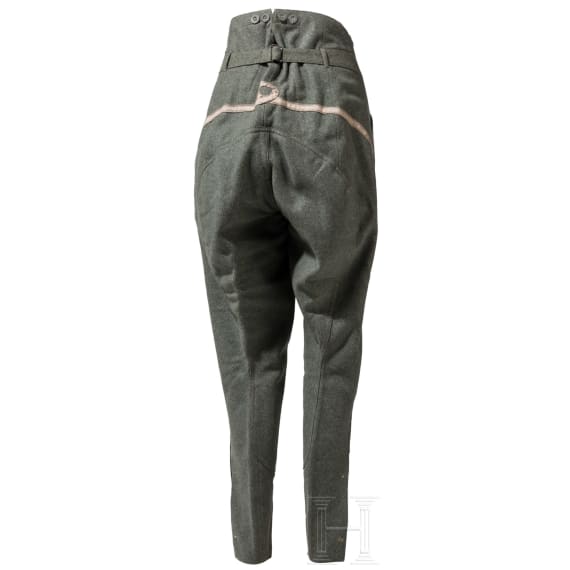 Feldgraue Stiefelhose f&uuml;r Angeh&ouml;rige der Husaren, datiert 1913