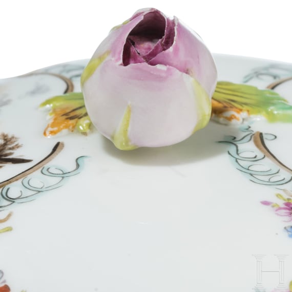 A three-piece porcelain coffee set, Meissen, circa 1810