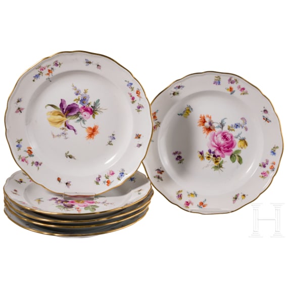 Six small porcelain plates with flowers and insects, Meissen, circa 1860/60