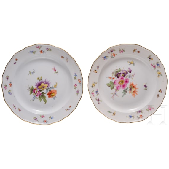 Six small porcelain plates with flowers and insects, Meissen, circa 1860/60