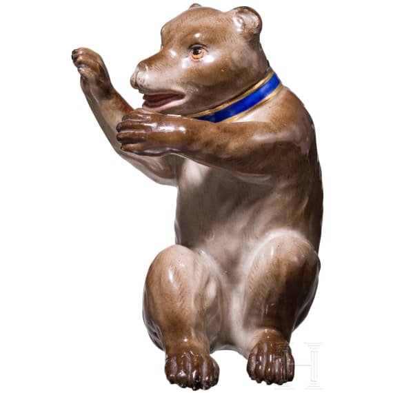 A small brown bear, Johann Joachim Kaendler, 1743 (design), Meissen, 19th century