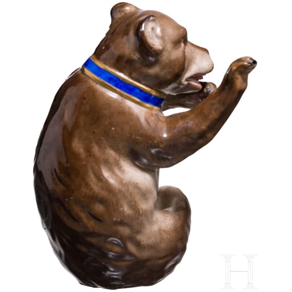 A small brown bear, Johann Joachim Kaendler, 1743 (design), Meissen, 19th century