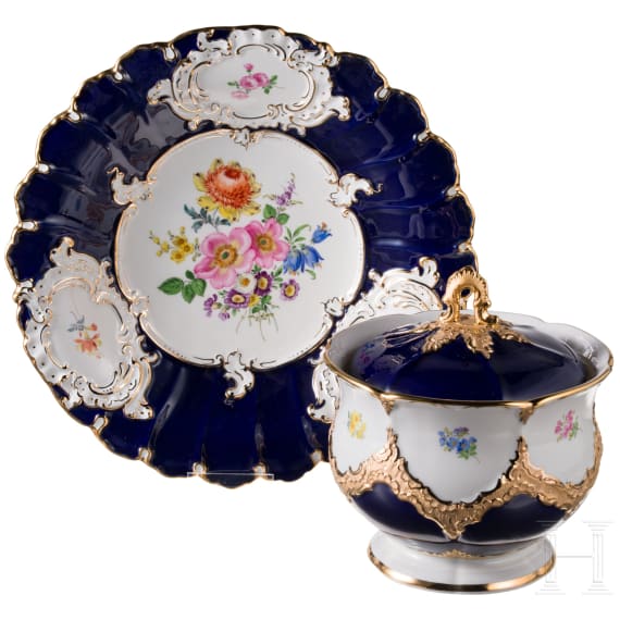A large cobalt-blue and gold porcelain lidded bowl and plate, Meissen, circa 1950/after 1972