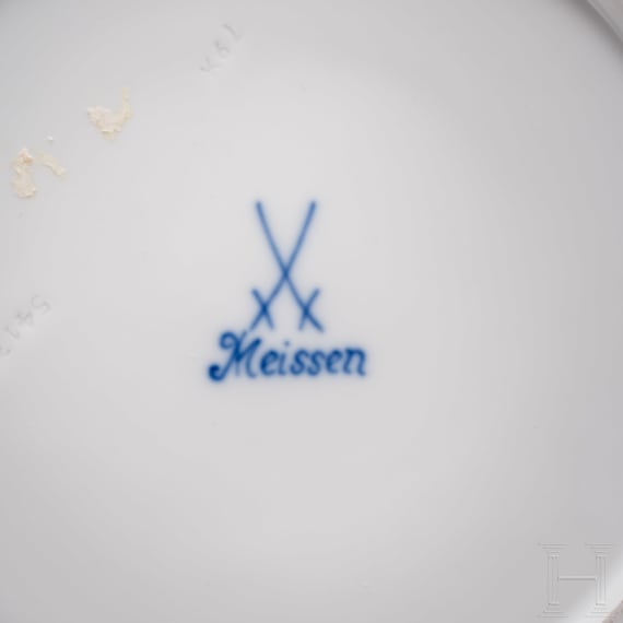 A large cobalt-blue and gold porcelain lidded bowl and plate, Meissen, circa 1950/after 1972