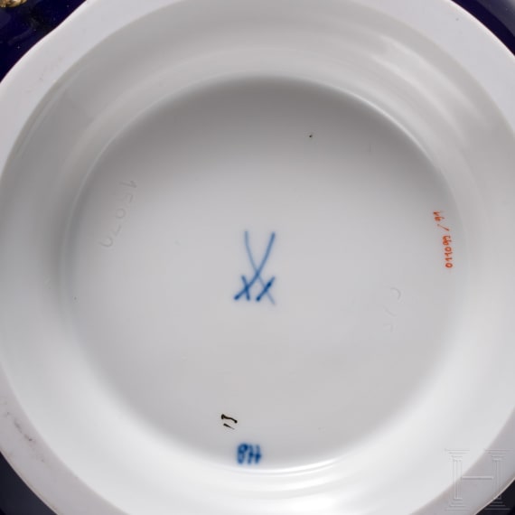 A large cobalt-blue and gold porcelain lidded bowl and plate, Meissen, circa 1950/after 1972